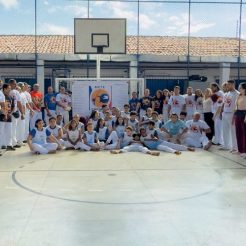 Arte Capoeira resgata identidade, fortalece vínculos e transforma vida de estudantes