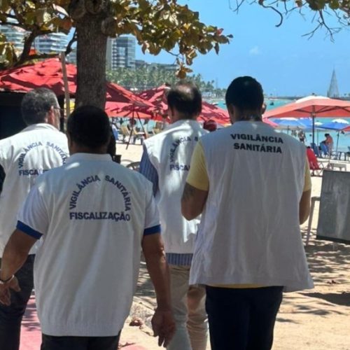 Vigilância Sanitária realiza ação educativa na orla marítima de Maceió